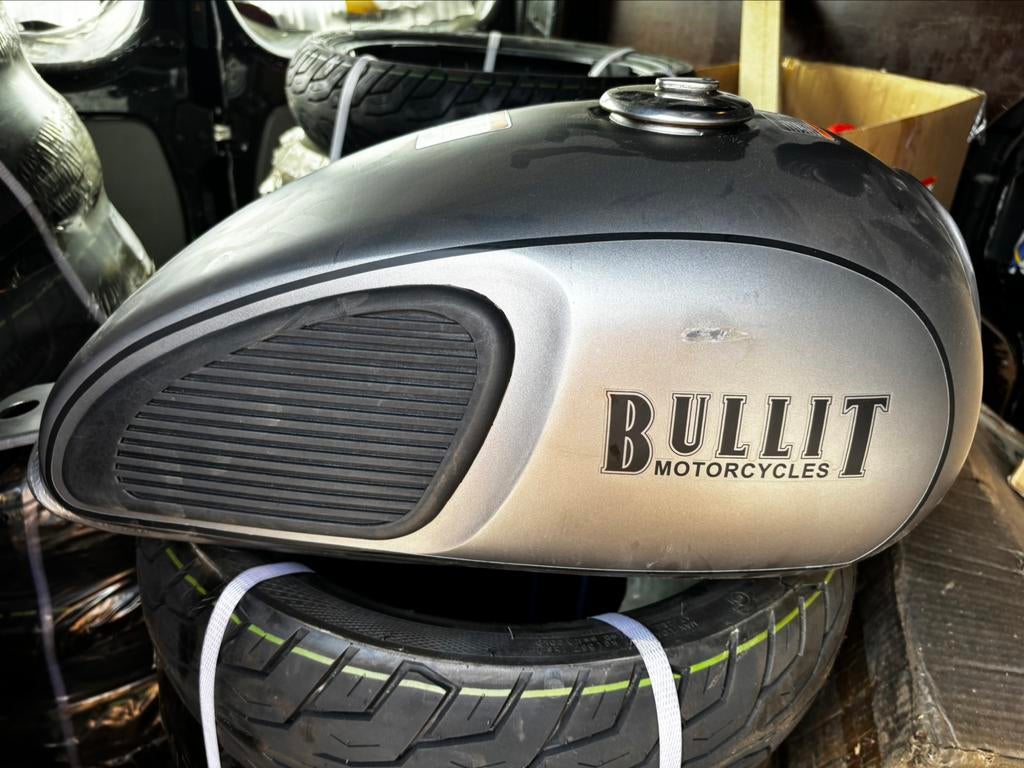 Tank, Motoren, Ophalen of Verzenden, Gebruikt