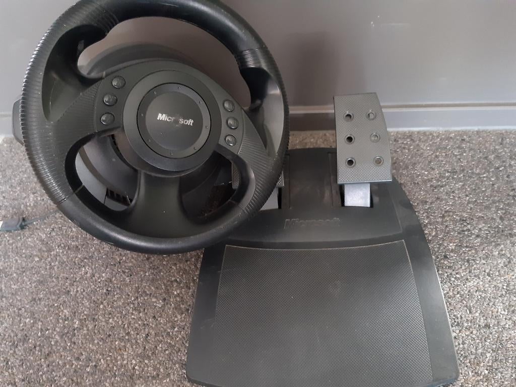 Stuur en pedalen voor spelletjes € 30, Ophalen of Verzenden, Zo goed als nieuw