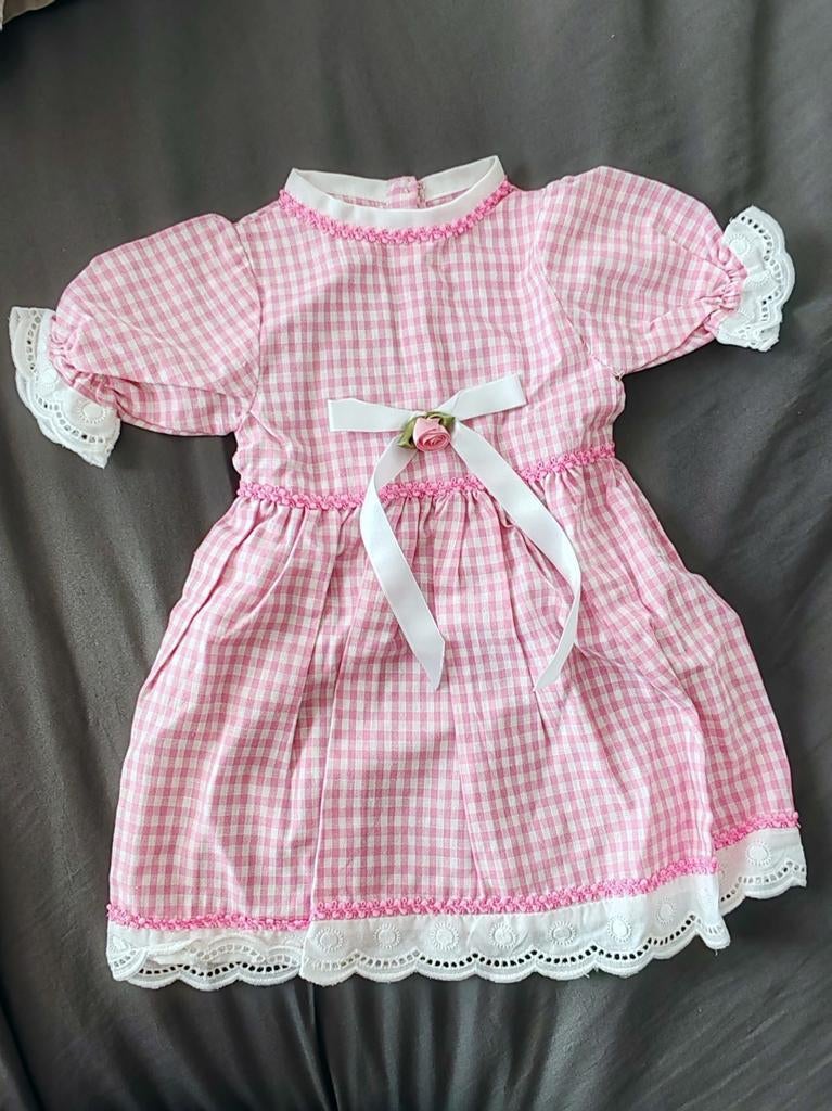 Robe ancienne pour poupée vichy rose et blanc, dentelle, Enlèvement ou Envoi, Comme neuf