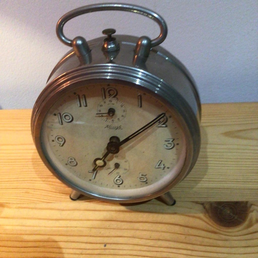 Reveil kienzle des années 60, Ophalen