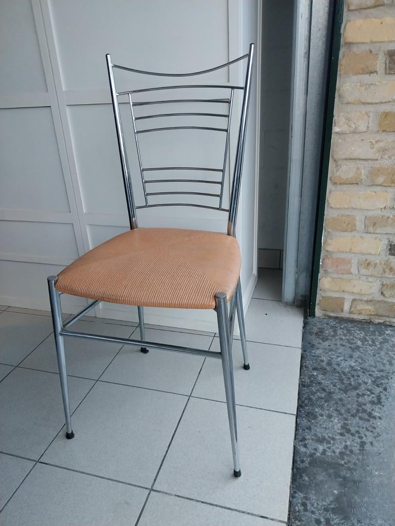 Stoelen, Enlèvement