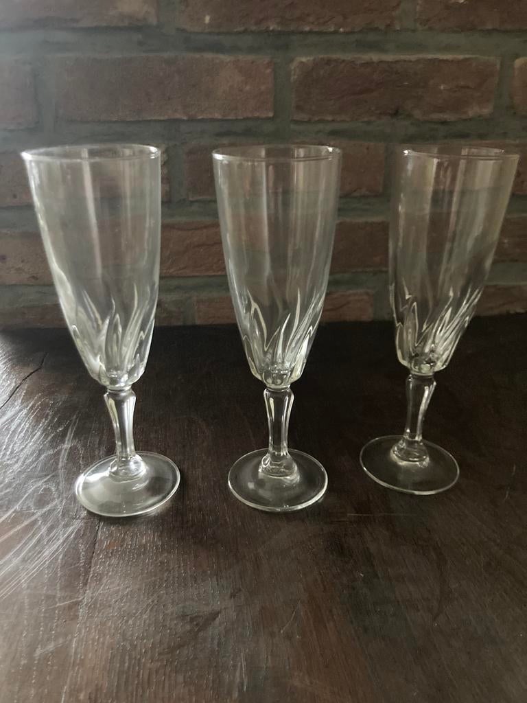 Champagne glazen, Ophalen, Nieuw