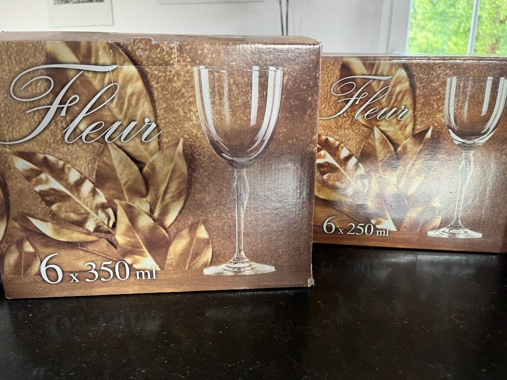 Service de 46 verres soufflés en cristal Bohemia Fleur, Enlèvement, Comme neuf, Autres types