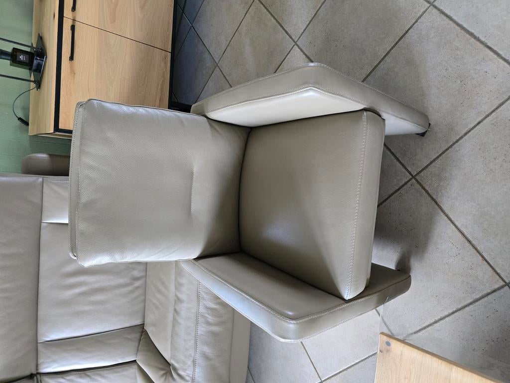 Leren fauteuil met wieltjes, Ophalen, Minder dan 75 cm, Leer, 50 tot 75 cm