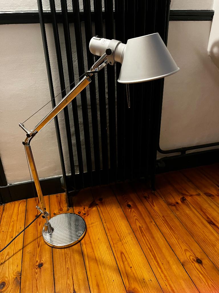 Artemide Tolomeo mini-bureaulamp, Ophalen