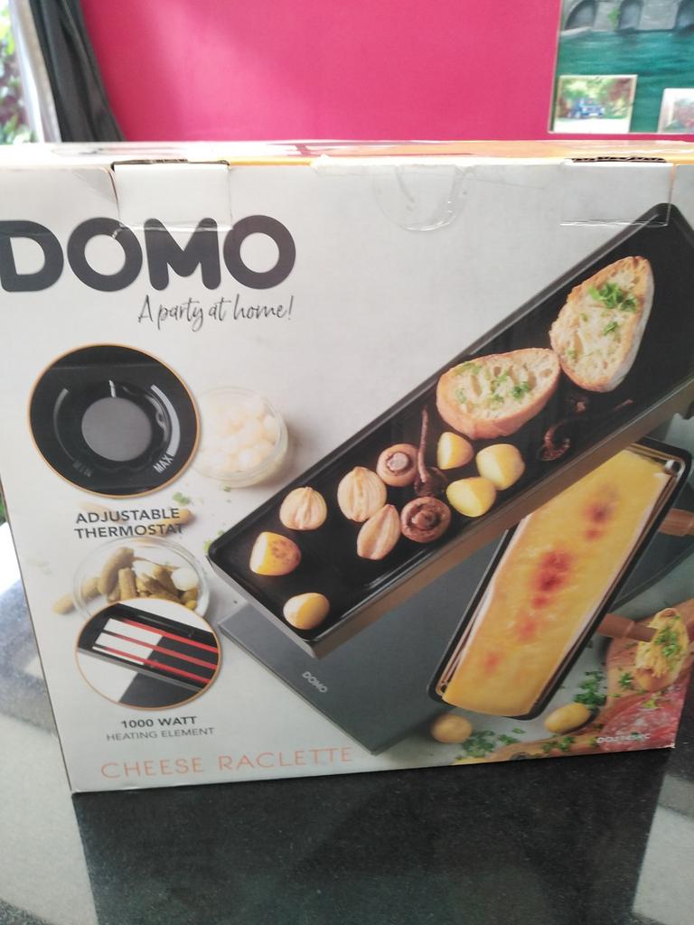 Domo raclettemachine NIEUW in de doos, Elektronische apparatuur, Gourmetstellen, Nieuw, 4 t/m 7 personen, Ophalen