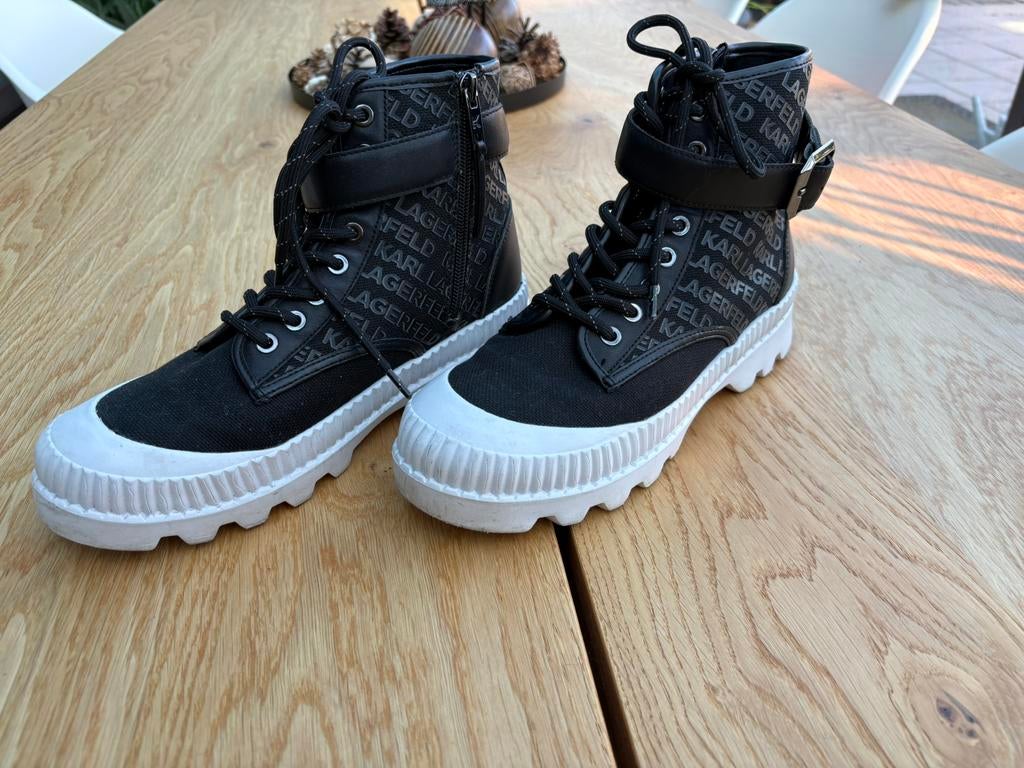 Karl Lagerfeld hoge sneakers, Kleding | Dames, Ophalen of Verzenden, Zo goed als nieuw, Sneakers
