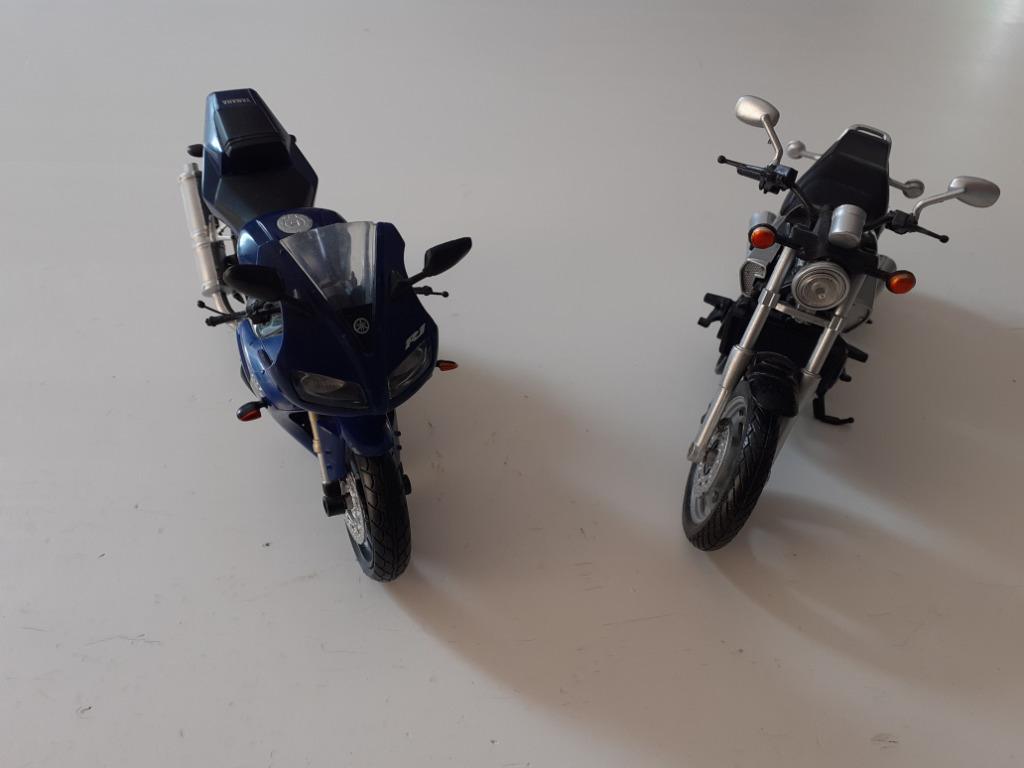 Miniatuur - model moto Yamaha Vmax en YZF R1, Enlèvement ou Envoi