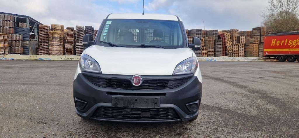 Fiat Doblo km: 108.000 (BJ 2018), Auto's, Fiat, Stof, 4 cilinders, Zwart, Particulier