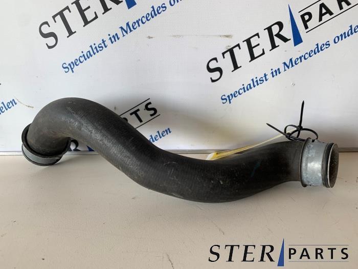Radiateurslang van een Mercedes E-Klasse, Ophalen of Verzenden, 3 maanden garantie, Gebruikt, Mercedes-Benz