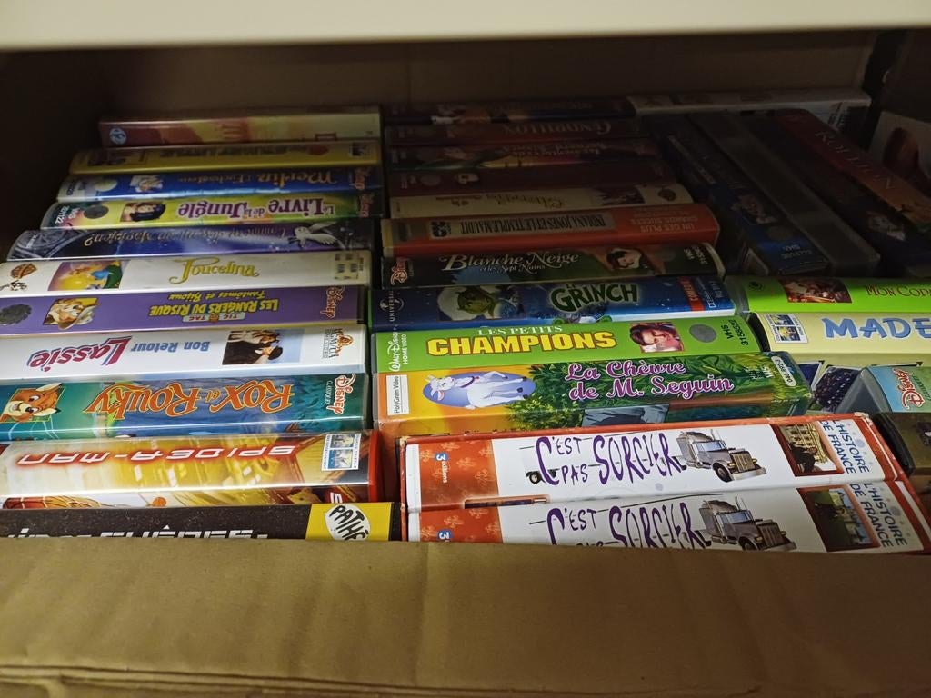 LOT K7 video, videocassettes +-50 stuks WALT DISNEY, Cd's en Dvd's, VHS | Kinderen en Jeugd, Ophalen of Verzenden