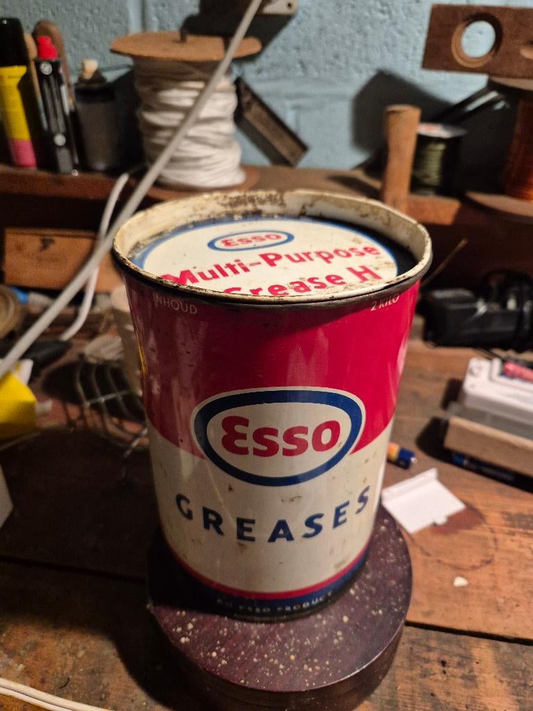 Esso Grease, Ophalen