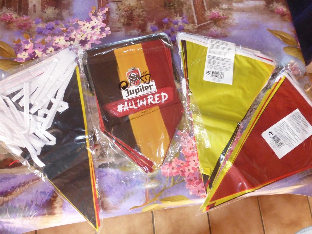 3 Guirlandes drapeaux belge NEUVES pour les fans de football, Enlèvement ou Envoi, Neuf