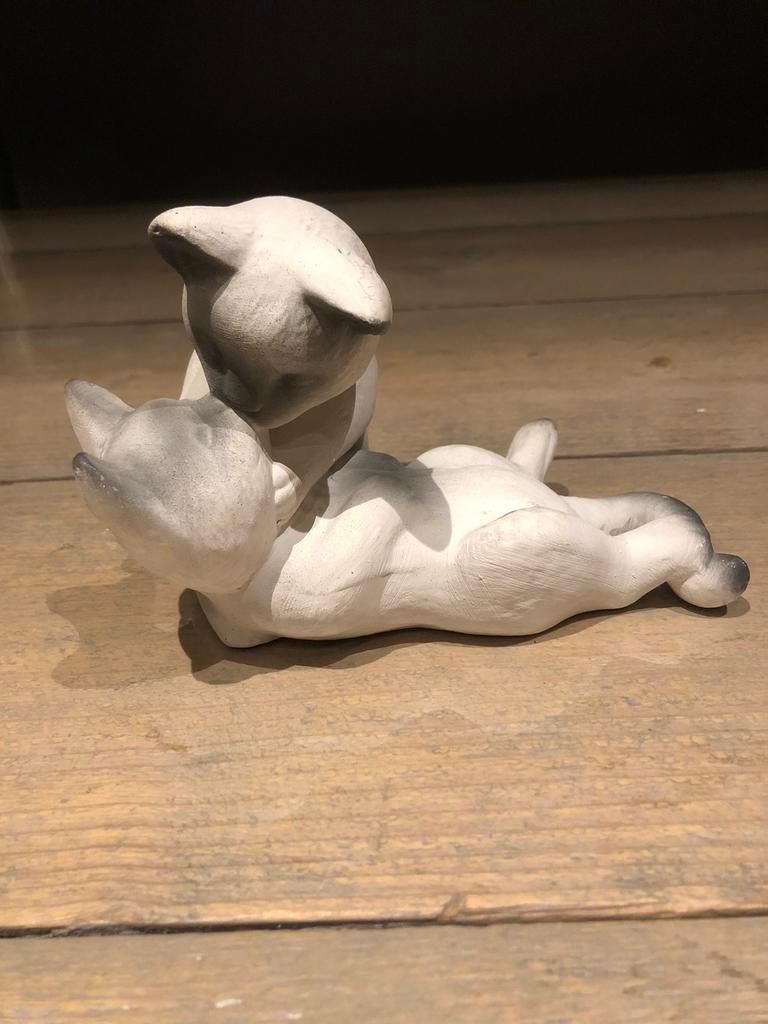 Statue des chats, Enlèvement, Comme neuf