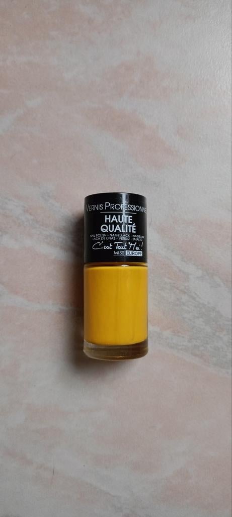 Vernis à ongles, Maquillage, Jaune, Comme neuf, Mains et Ongles