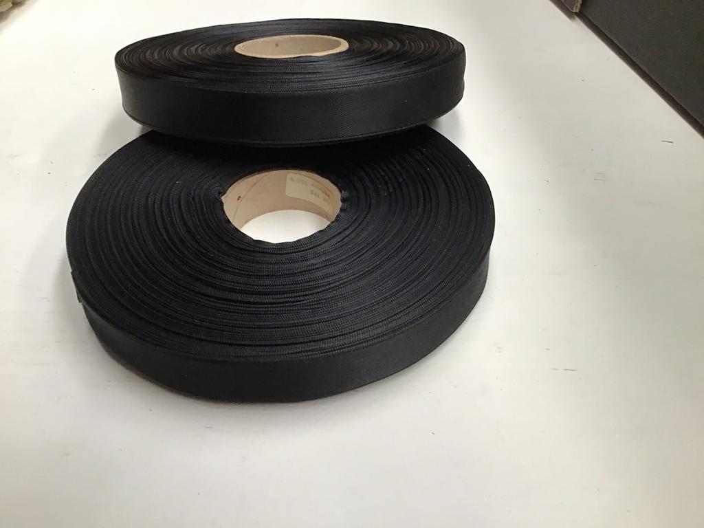 Zwarte en witte satijnen lint,15,20mm,100 M, Hobby en Vrije tijd, Ophalen of Verzenden, Zo goed als nieuw