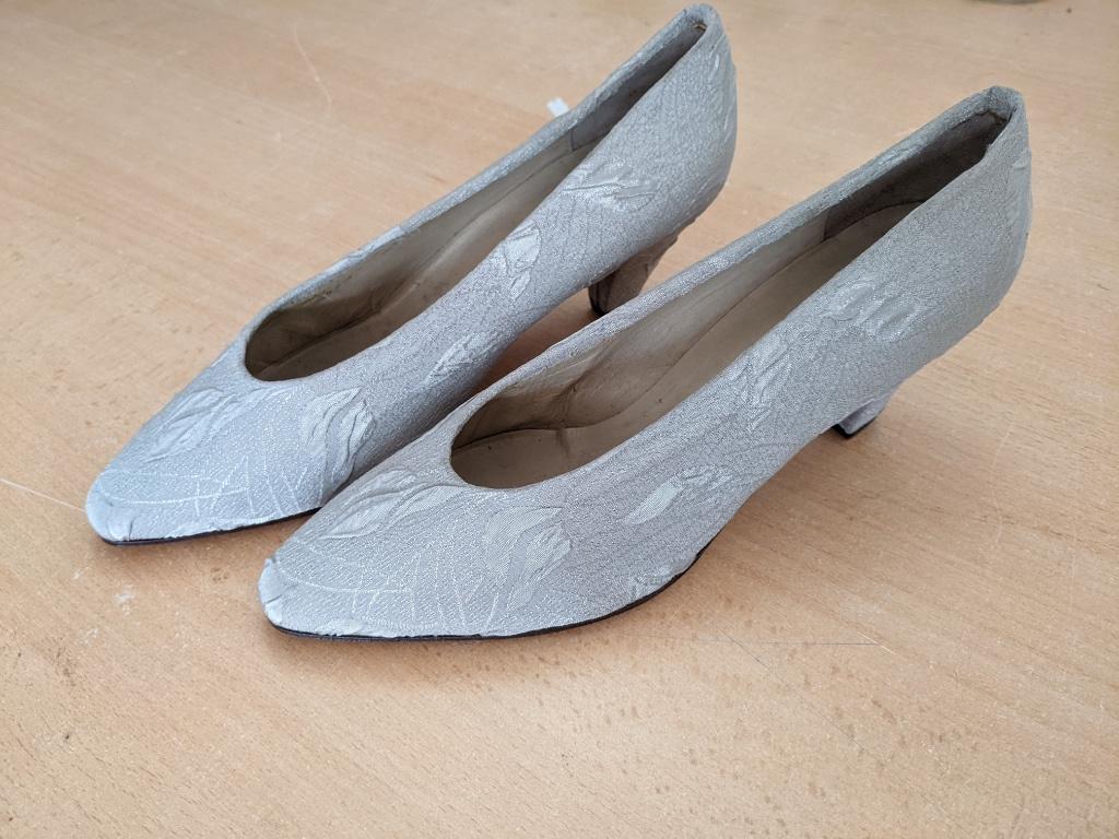 vintage damesschoenen, Ophalen, Schoenen met lage hakken, Beige, Zo goed als nieuw