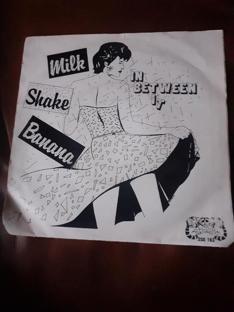 45T Milkshake Banana : In between it (Belpop), Enlèvement ou Envoi