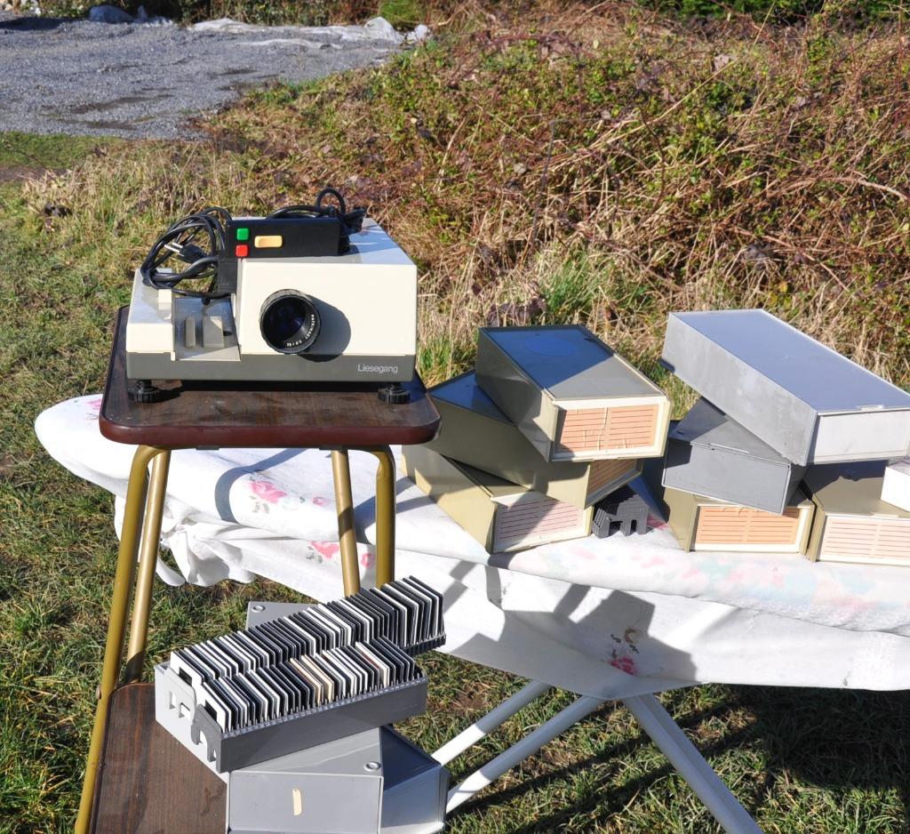 ensemble projecteur dia table boite et diapositive, Ophalen of Verzenden, Gebruikt