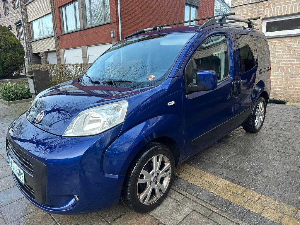 FIAT QUBO 1.4 BENZINE 168000KM AIRCO 2014 3500€, Auto's, Voorwielaandrijving, Blauw, Bedrijf, Qubo