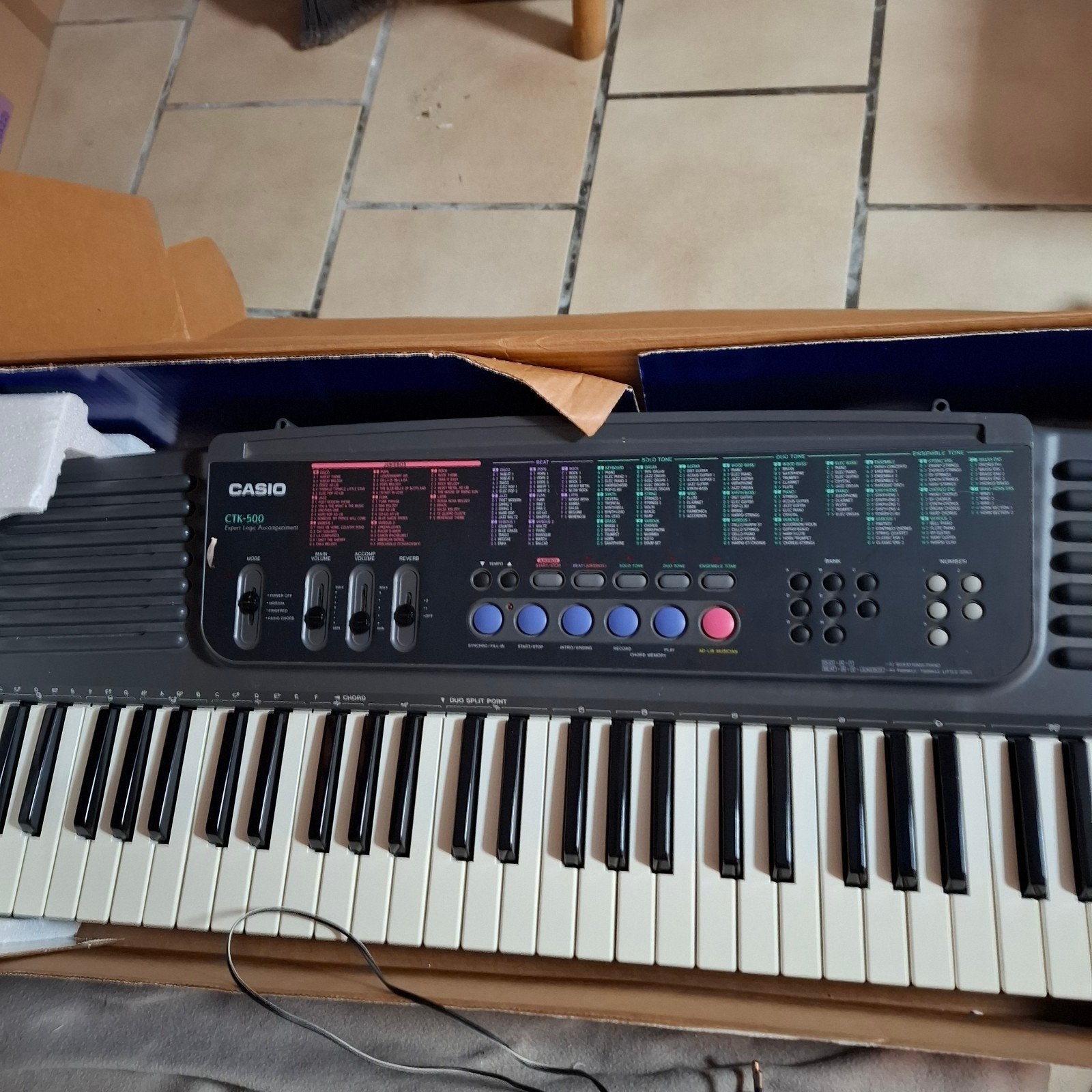 clavier CASIO CTK-500 Clavier  électronique CASIO CTK-500., Musique & Instruments, Enlèvement, 61 touches, Casio