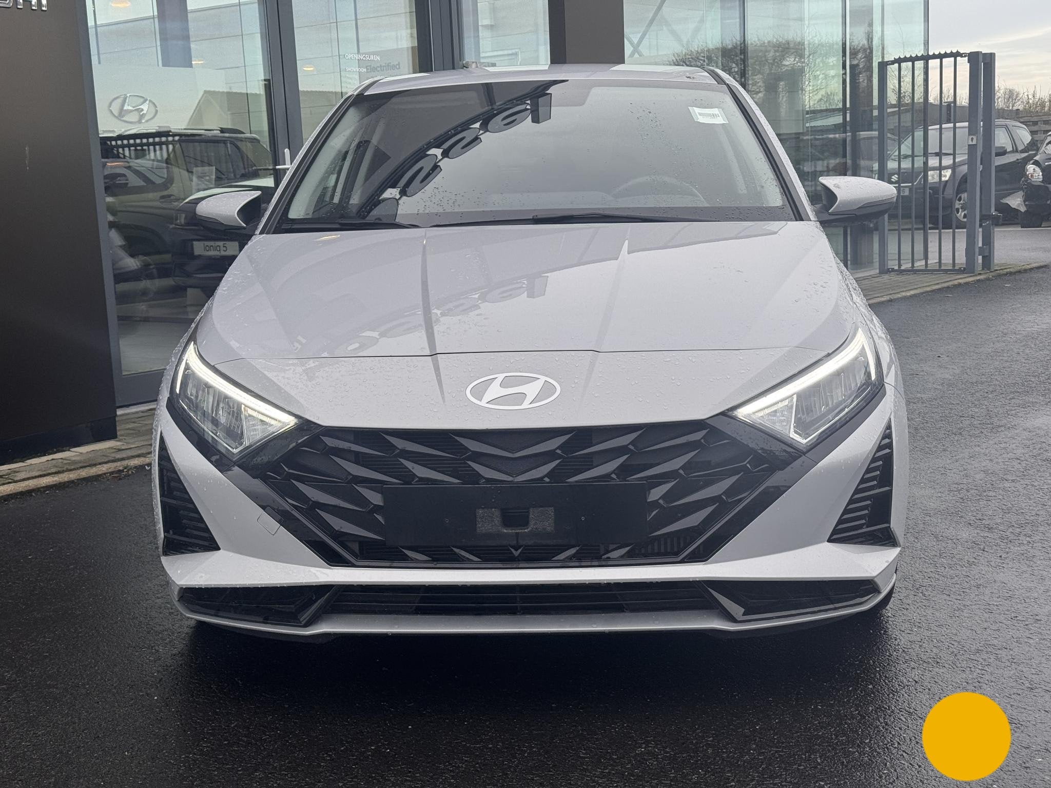 Hyundai i20 1.0 T-GDi 48V 7-DCT 74kW Techno (automatique), Autos, Argent ou Gris, Entreprise, Entretenue par le concessionnaire