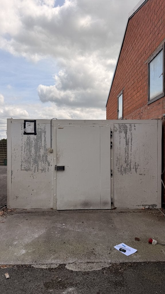 GRATIS -Koelcel 8 x 3,8 x 2,2 meter incl koeltechnieken, Ophalen, Gebruikt, Koelen en Vriezen