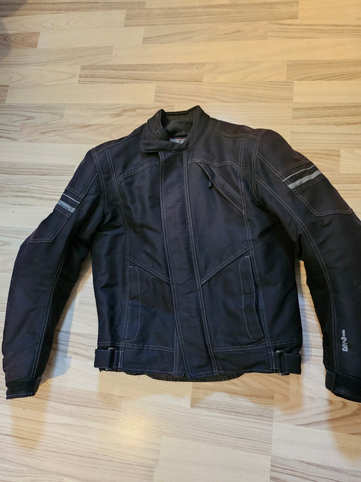 M motorjas, Motoren, Ophalen