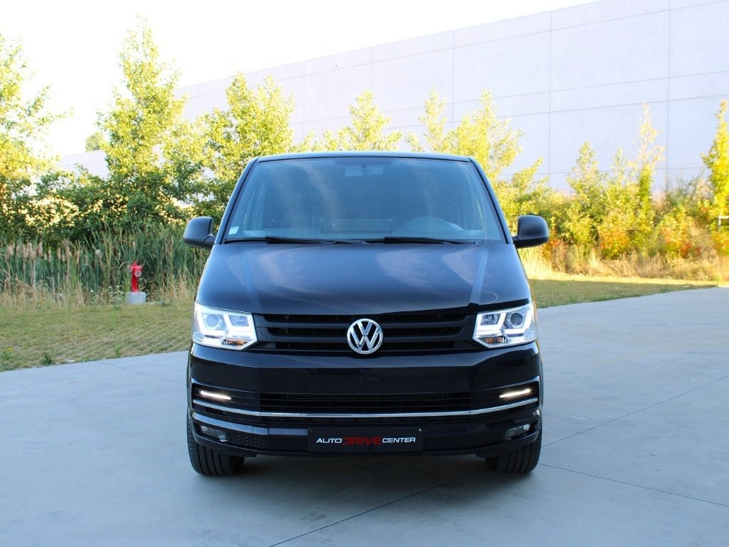 ✅Vw Transporter – 2.0TDi - 180pk * Automaat * Trekhaak * Led, Auto's, Bestelwagens en Lichte vracht, USB, Zwart, 4 cilinders, Volkswagen