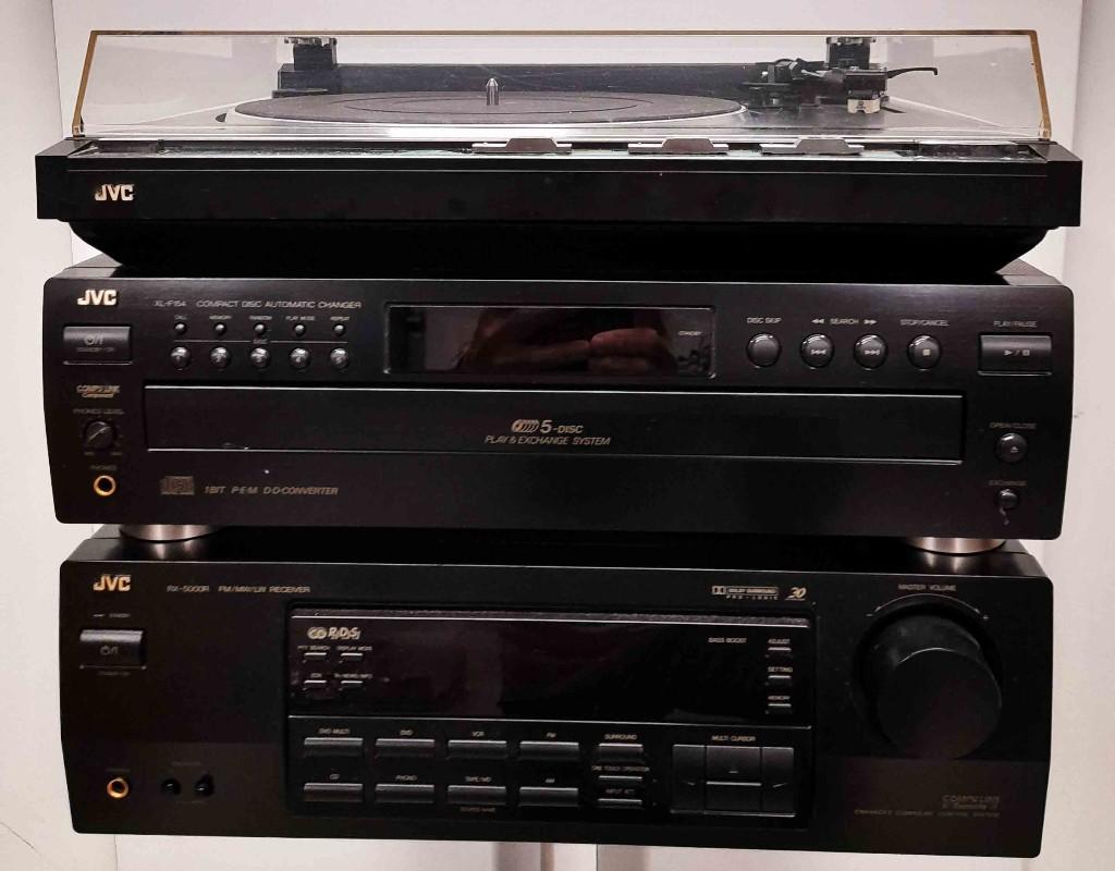JVC stereo set als nieuw uitvoerig te beluisteren, Enlèvement ou Envoi, JVC, Comme neuf, Composants en vrac