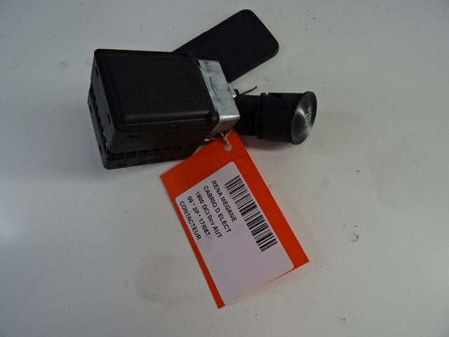 CONTACTSLOT Renault Megane II CC (EM) (B0342A04209H), Gebruikt, Renault, Mevr. I. Hauben, Rue de l'Espoir 34 34
4030  GRIVEGNÉE, BE