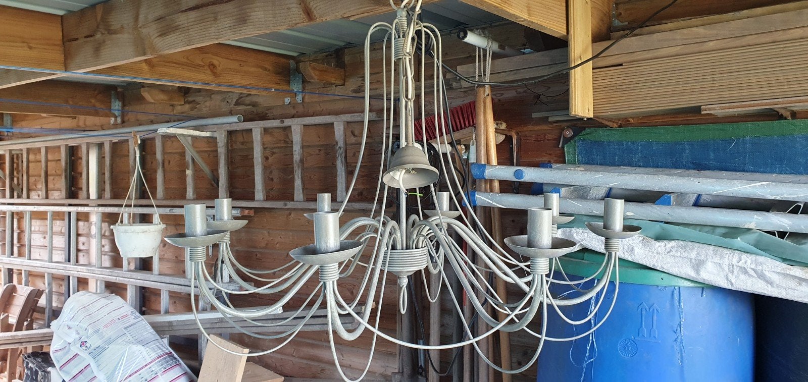 belle lustre rurale pour 8 lampes E14, Comme neuf, Landelijk, Enlèvement, E14 (petit)