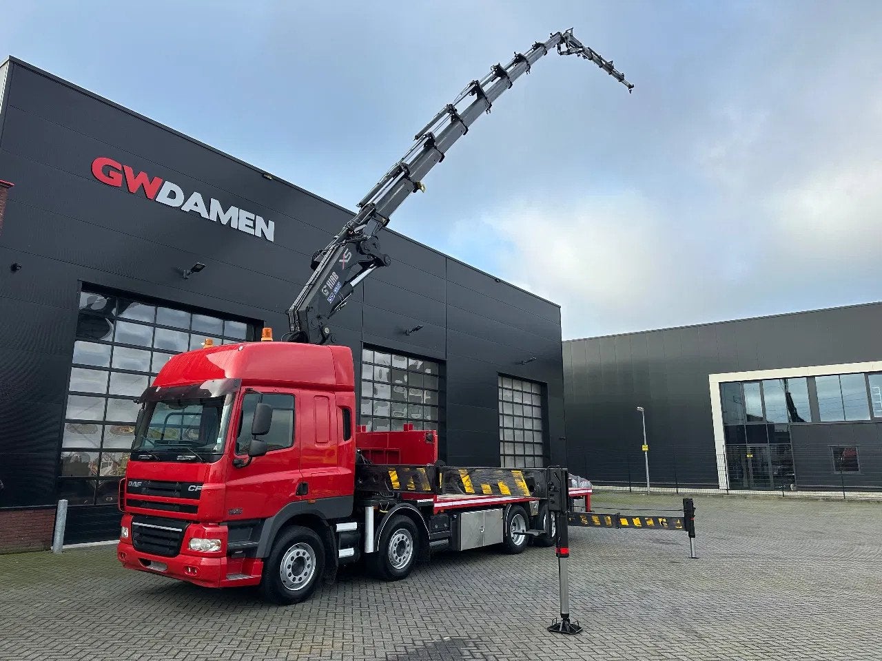 DAF CF 85.410 8x2 Hiab 1055-8+Fly jib Euro 5, Autos, Camions, Rouge, Euro 5, Achat, 410 ch