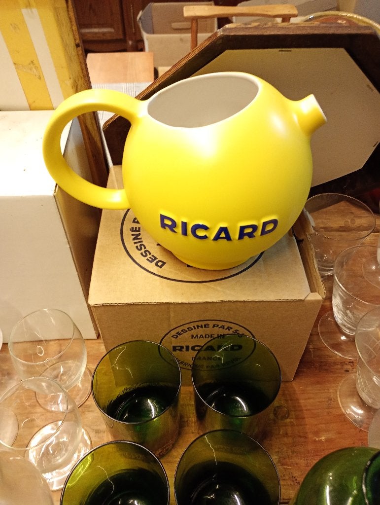 Ricard, Collections, Enlèvement