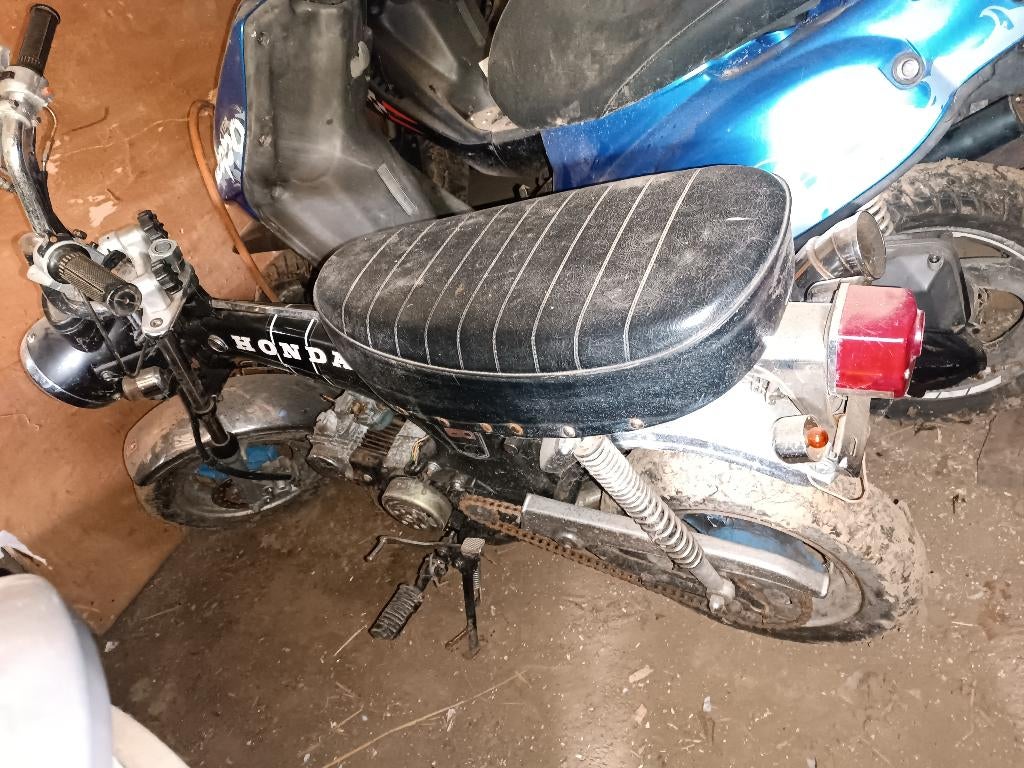 Honda Dax  met werk te koop of te ruil, Fietsen en Brommers, Ophalen, Gebruikt
