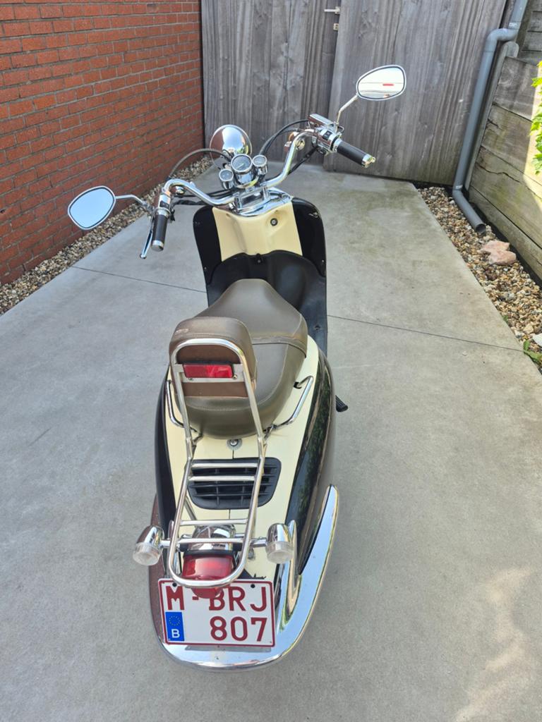 Agm scooter 125 cc, Ophalen