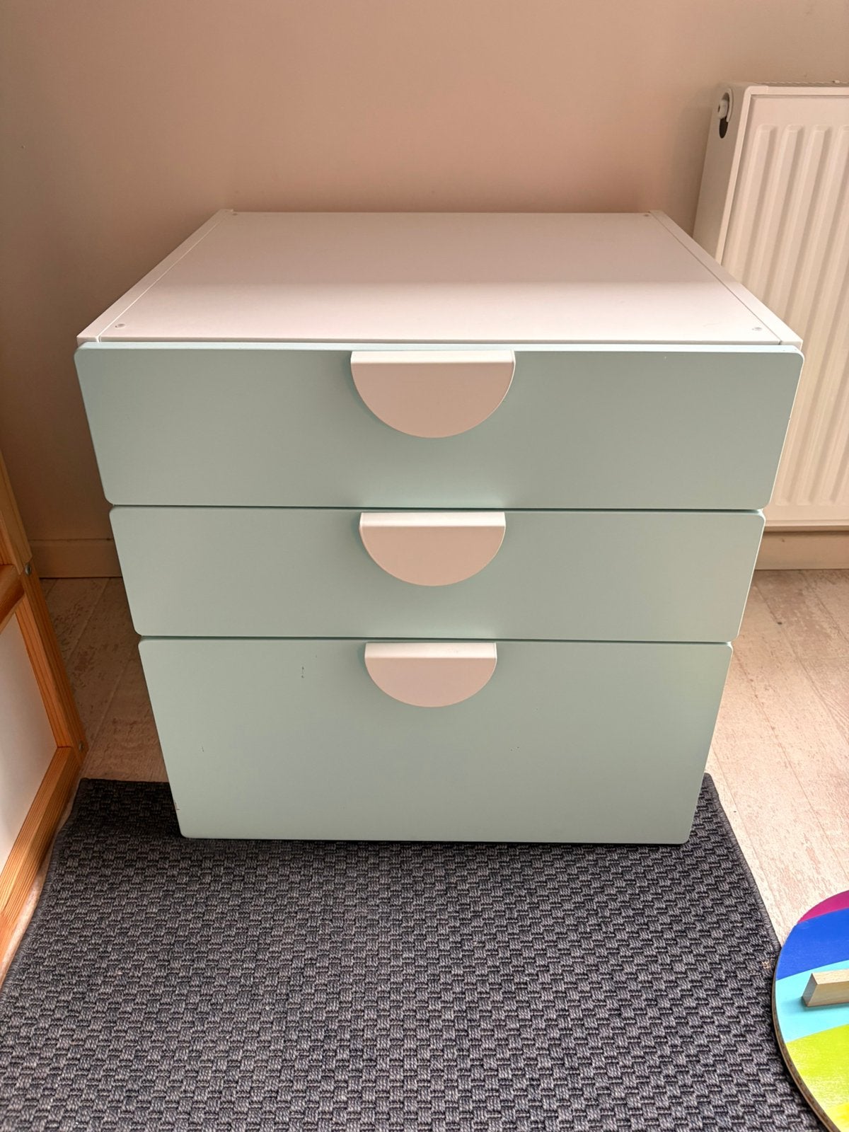 IKEA Småstad ladekast met lichtblauwe frontjes, Ophalen, 50 tot 100 cm, Zo goed als nieuw, 3 of 4 laden