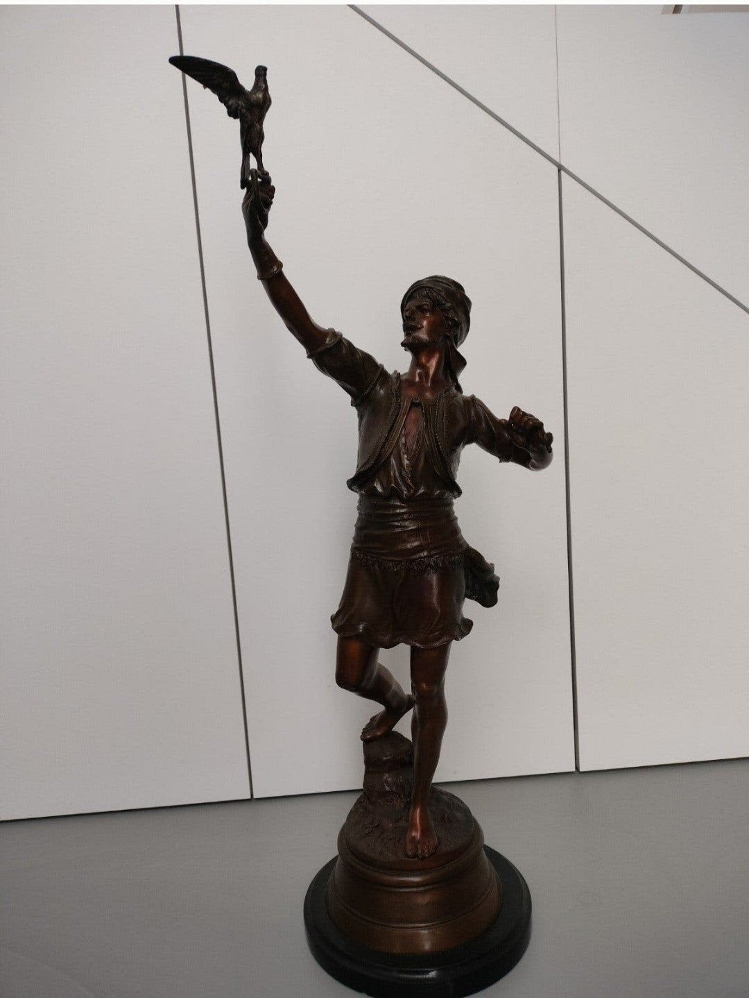 Le Fauconnier de Marcel Debut, Enlèvement