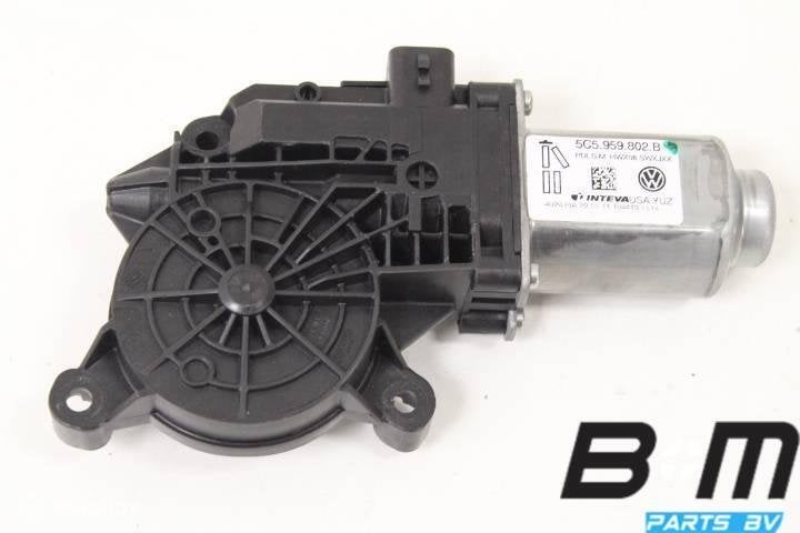 Raammotor rechts voor, VW Beetle vanaf 2012 5C5959802B, Gebruikt
