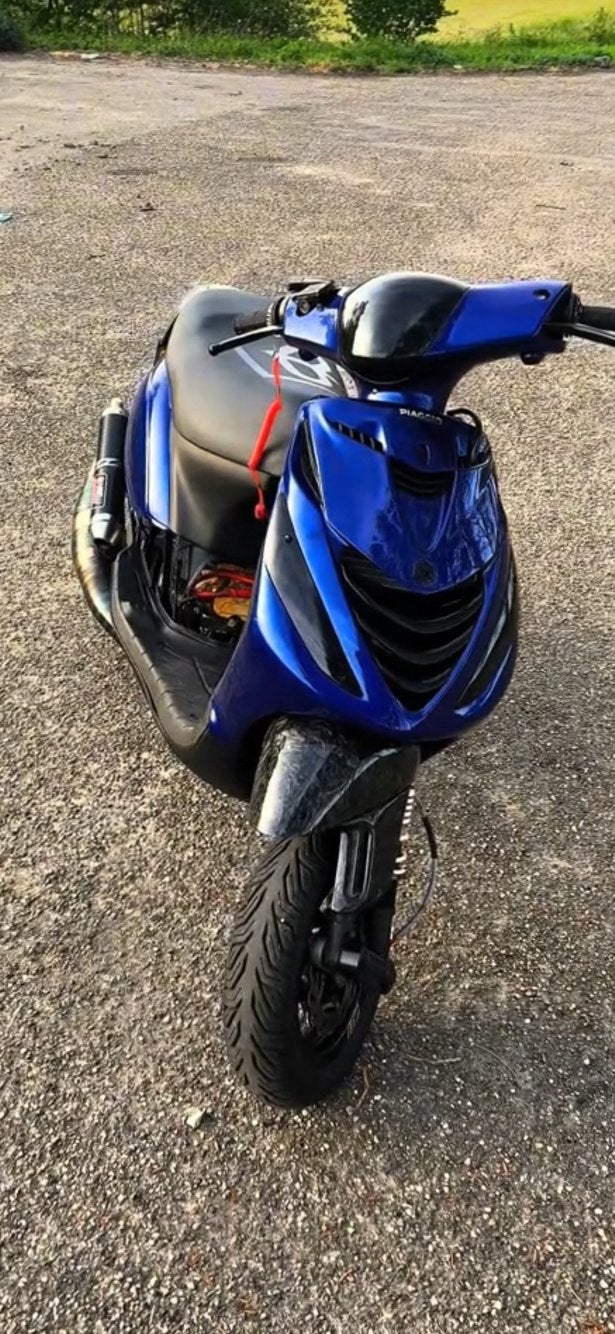 Kapotte brommers gezocht alleen 2 takt!, Vélos & Vélomoteurs, Scooters | Piaggio, Enlèvement, Comme neuf
