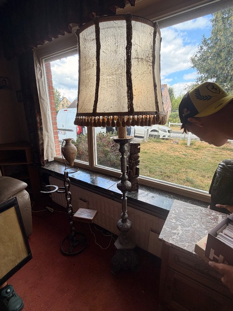 Antieke lamp, Enlèvement