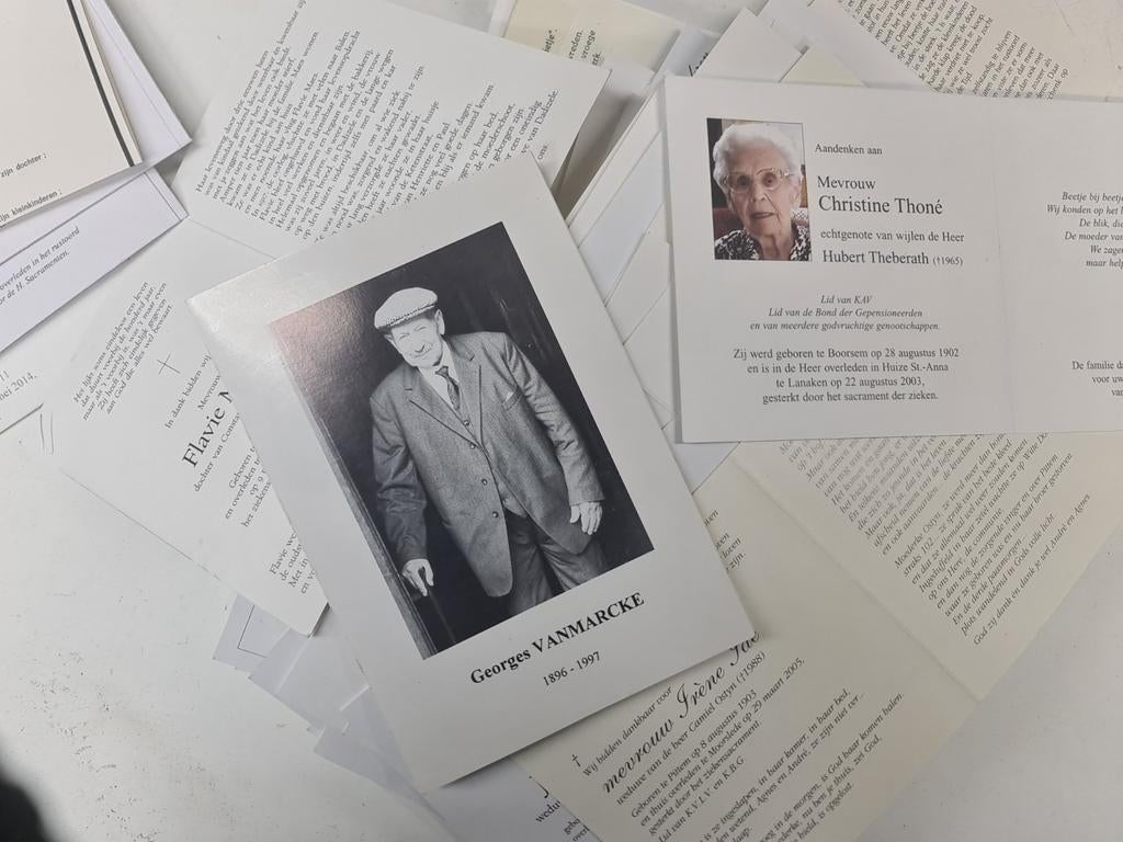 Bidprentjes 100 jarigen, Verzamelen, Bidprentjes en Rouwkaarten, Ophalen of Verzenden