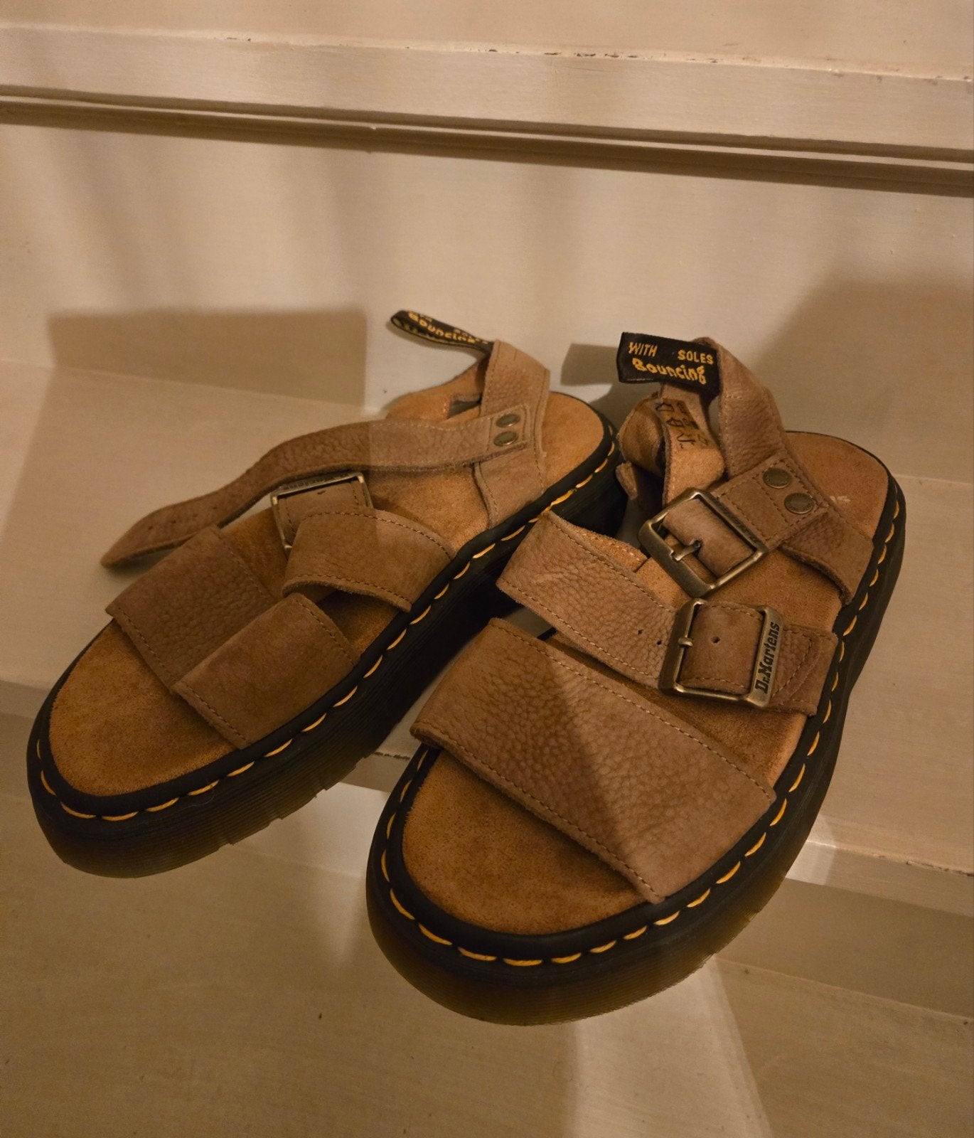 sandales Dr martens gryphon taille 38, Vêtements | Femmes, Chaussures, Enlèvement ou Envoi