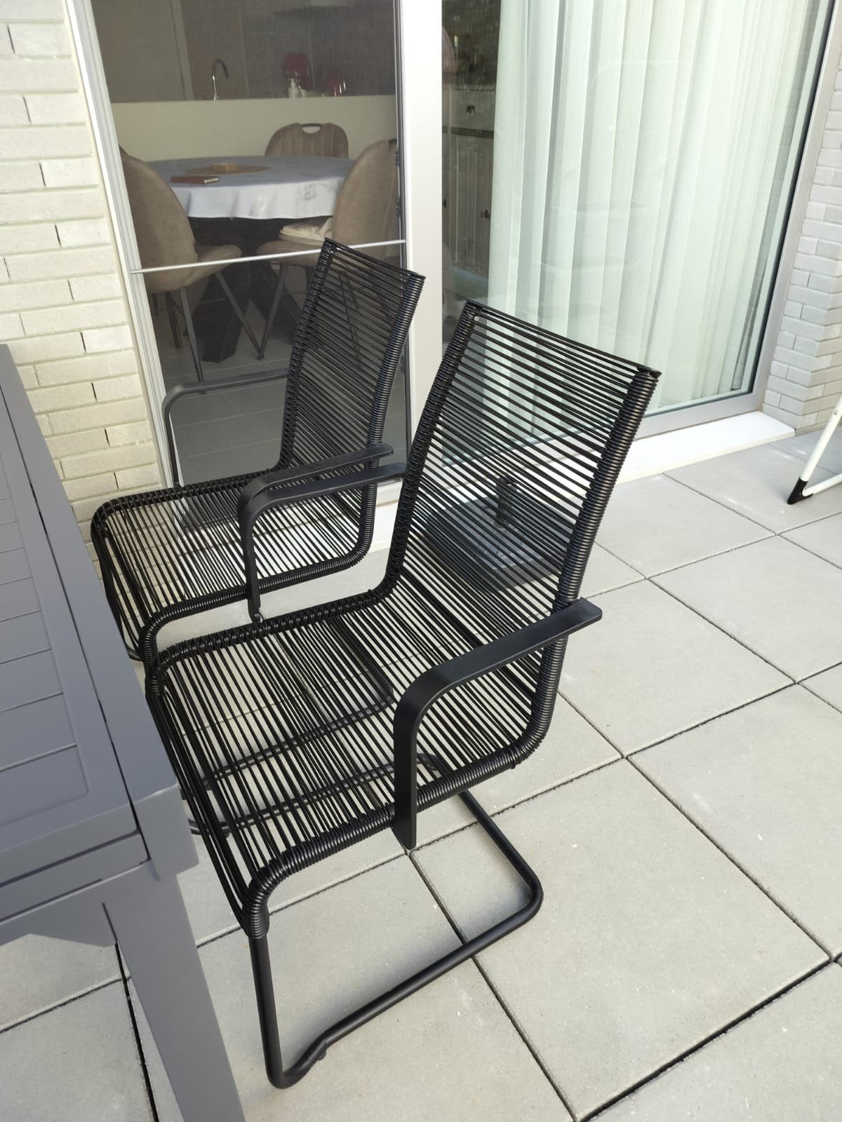 4 moderne zwarte tuinstoelen te koop!, Tuin en Terras, Ophalen