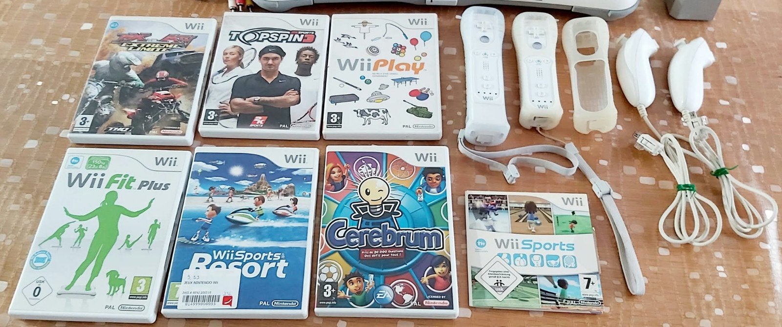 Console Nintendo Wii complète, état de fonctionnement, Consoles de jeu & Jeux vidéo, Enlèvement ou Envoi, Comme neuf, Avec 2 manettes