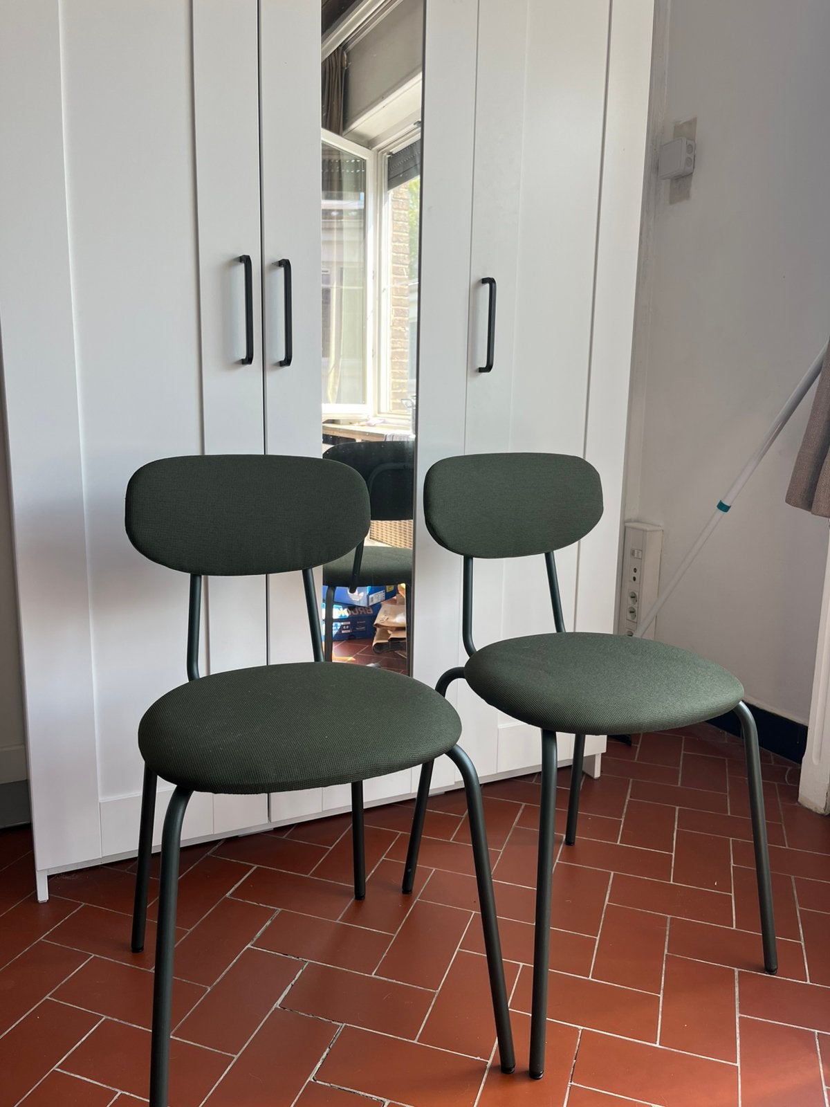 2 nieuwe groene stoelen voor 10 euro!!, Ophalen, Zo goed als nieuw