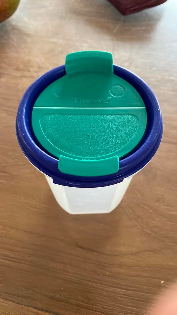 Tupperware bewaardoos voor geraspte kaas. Grote opening, Ophalen, Gebruikt, Bus of Trommel