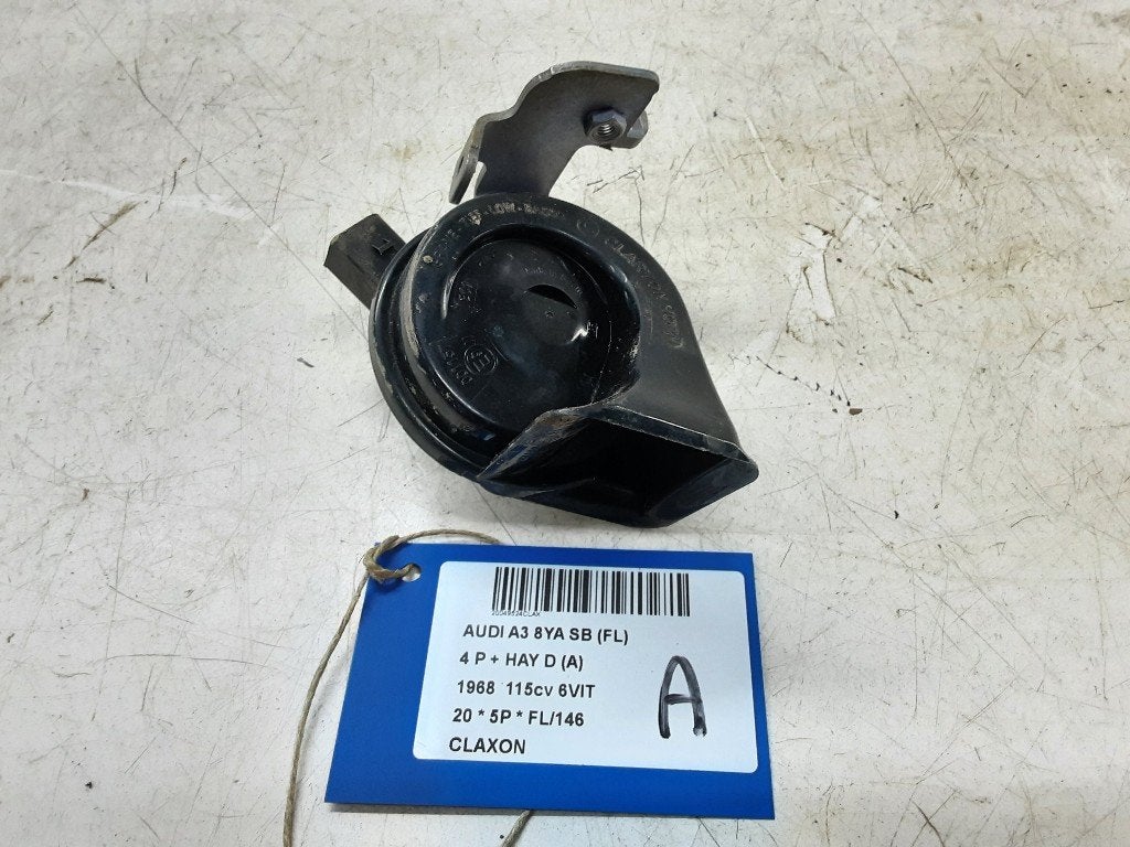 CLAXON Audi A3 Sportback (8YA) (01-2019/-), Gebruikt, Audi
