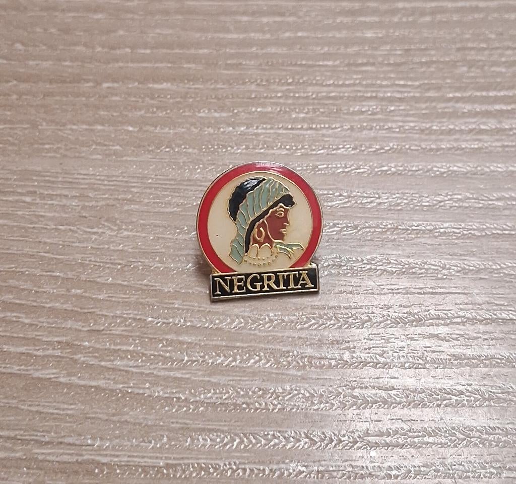 PIN - NEGRITA - RUM - DRANK - LIKEUR - LIQUEUR, Verzamelen, Verzenden, Gebruikt, Merk, Speldje of Pin
