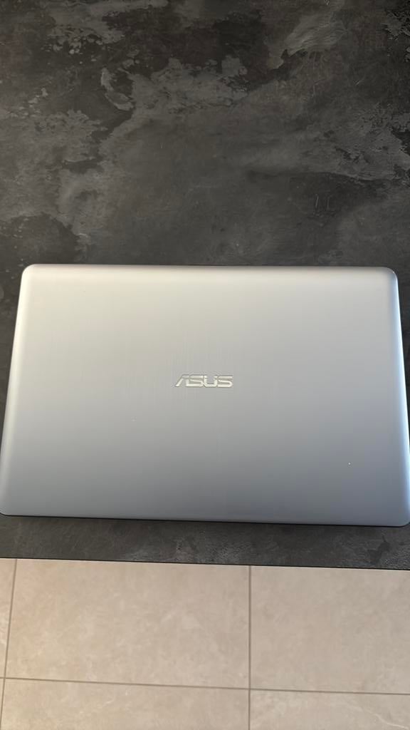 Asus X540LA, HDD, 8 GB, Moins de 2 Ghz, Enlèvement